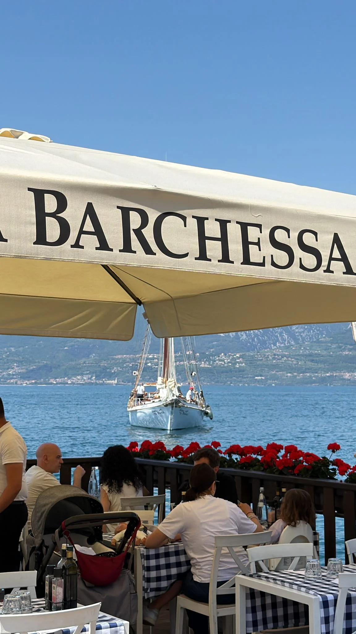 Terrazza La Barchessa con veliero Terrazza La Barchessa con veliero